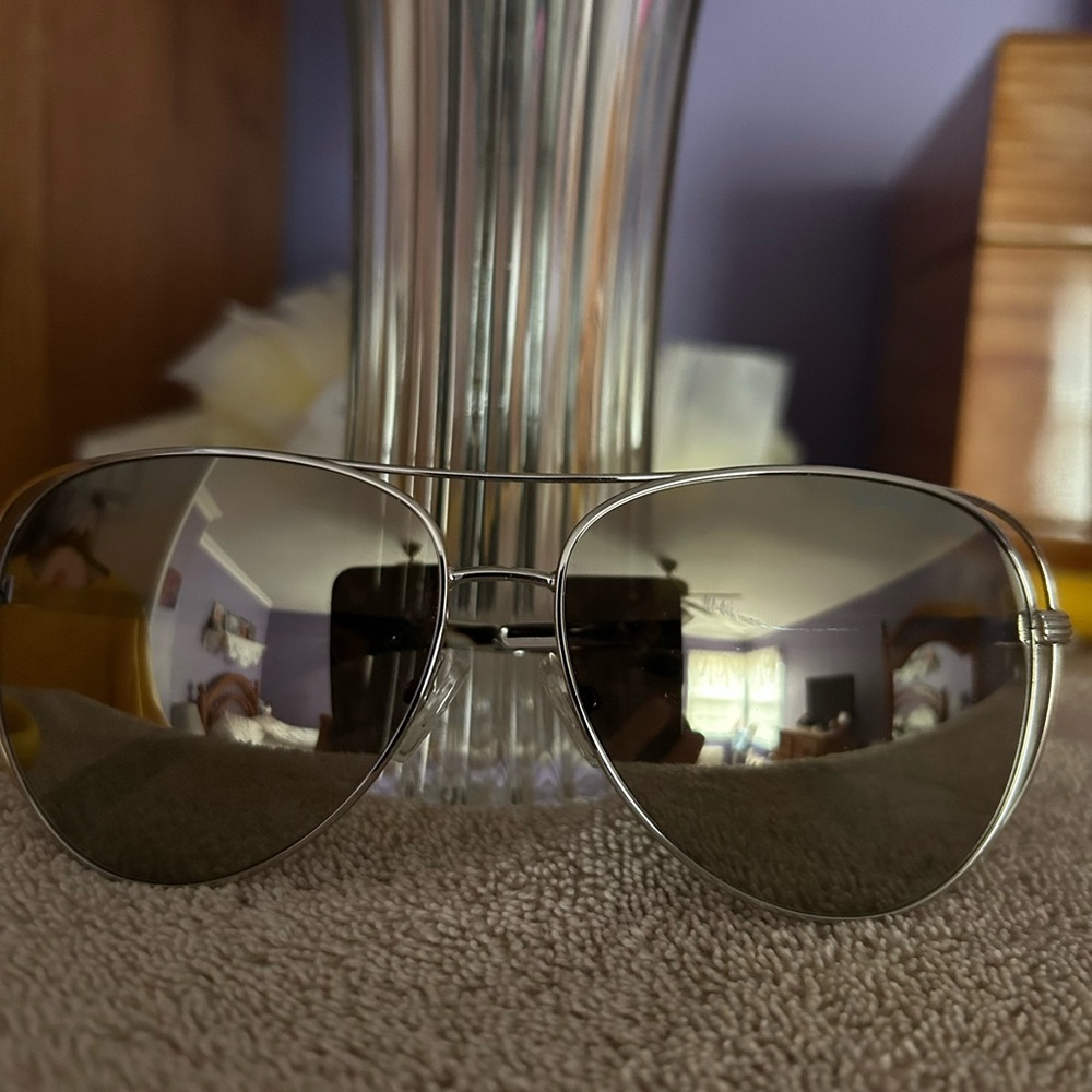 Michael Kors brand new aviator sunglasses in silver and silver frame - Picture 2 of 2